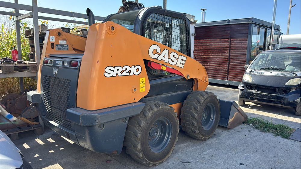 Mini-incarcator bobcat CASE SR 210