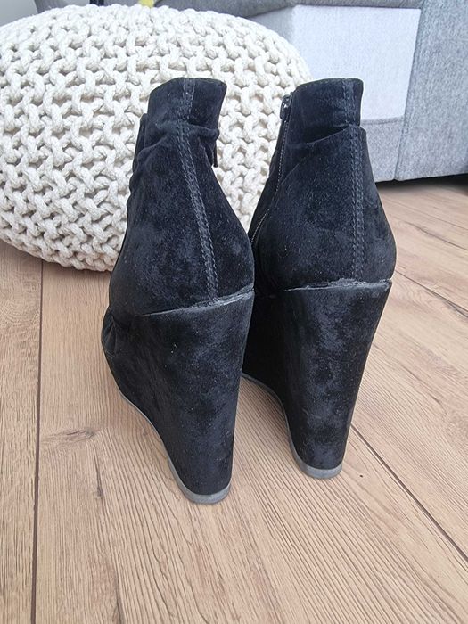 Дамски боти на платформа