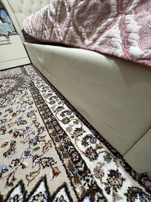 Продаётся кровать 1,5