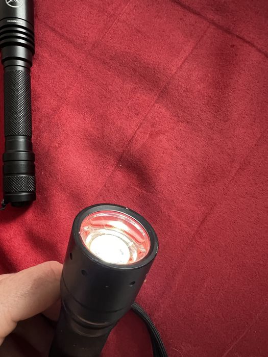 Lanterna LedLenser T7.2 si Nitecore MT21A
