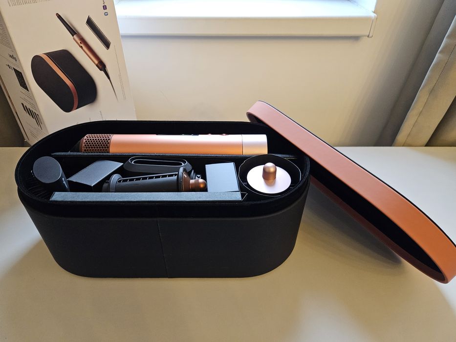 Dyson airwrap id HS08 nou