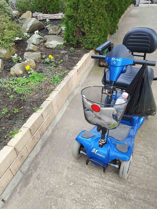 Електрическа количка за трудно подвижни хора