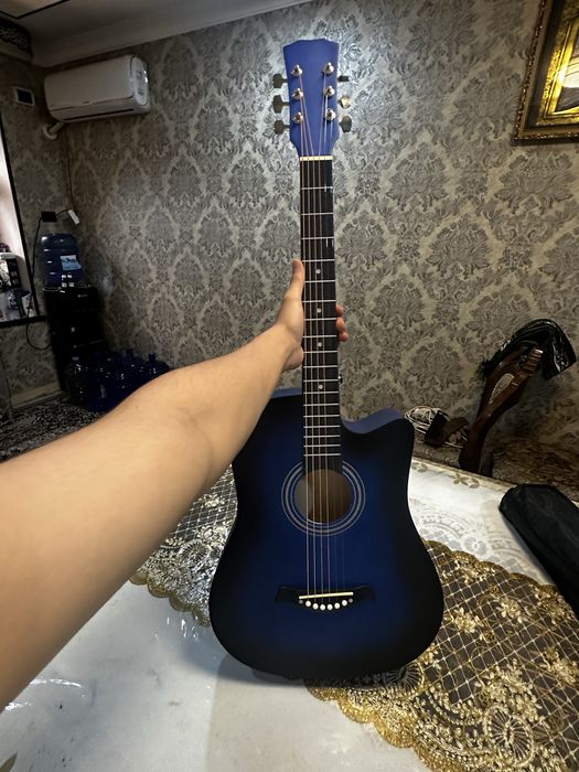 Gitara akustik. Boshlovchilar uchun