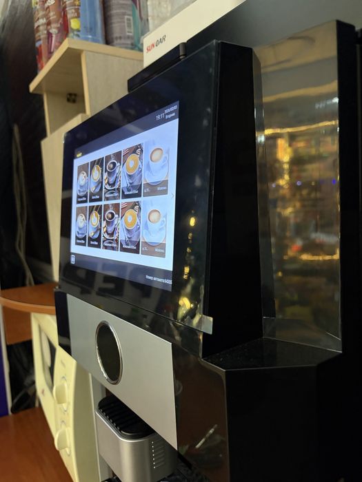 Кофейныйавтомат JETINNO JL22-ES4C