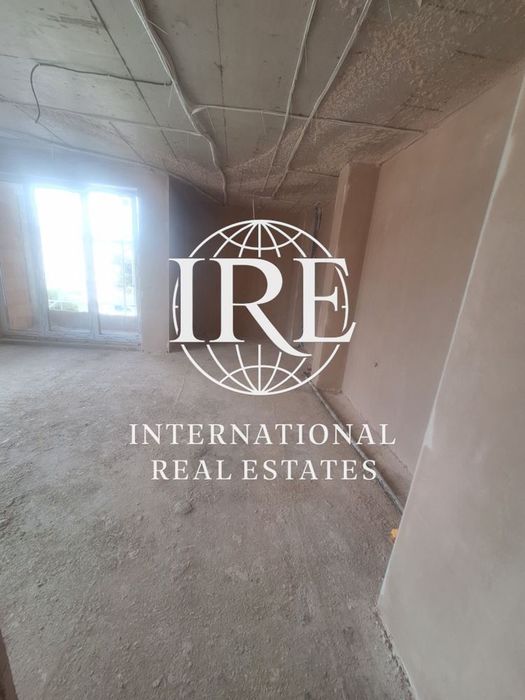 Продава се Двустаен апартамент в Варна, Кайсиева градина - 64 кв.м за 1641 €/кв.м - Снимка #1