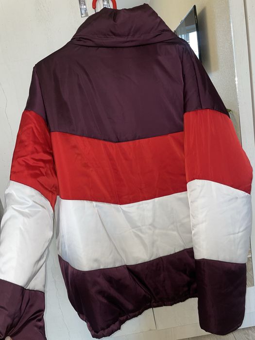 Куртка НОВАЯ за 5500т.