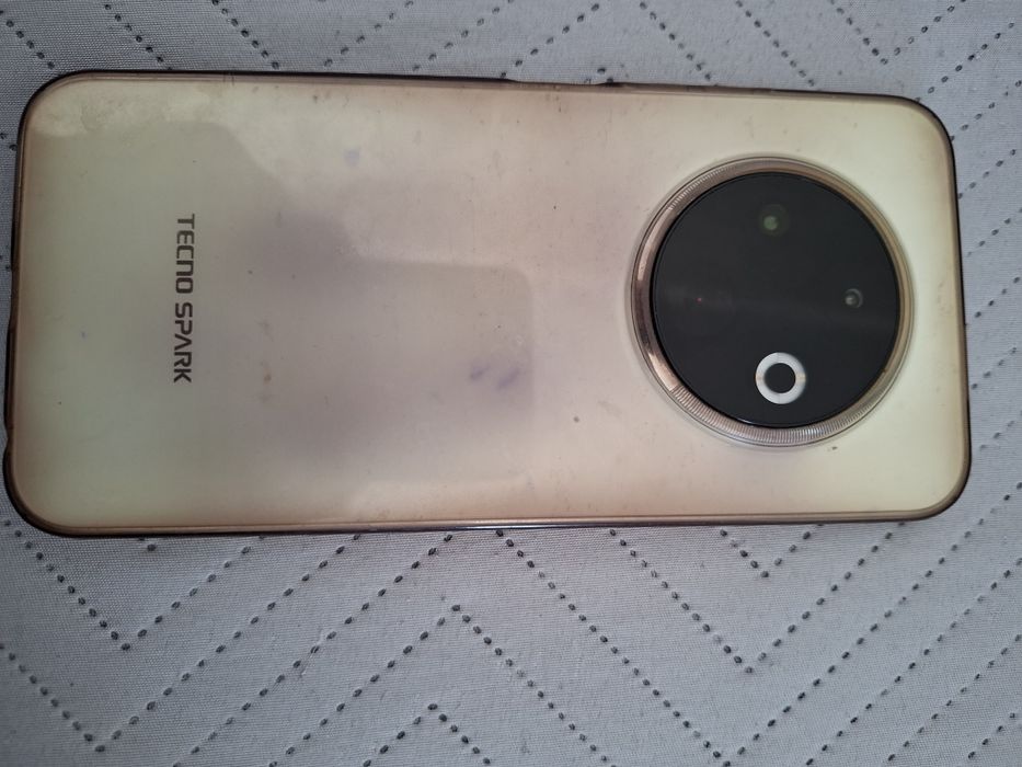 Продам телефон Tecno