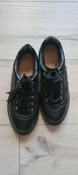 Кожени детски обувки