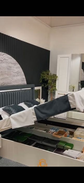 Спальный гарнитур б/у