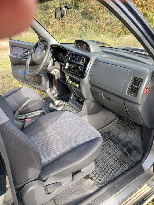 Vând Mitsubishi L200