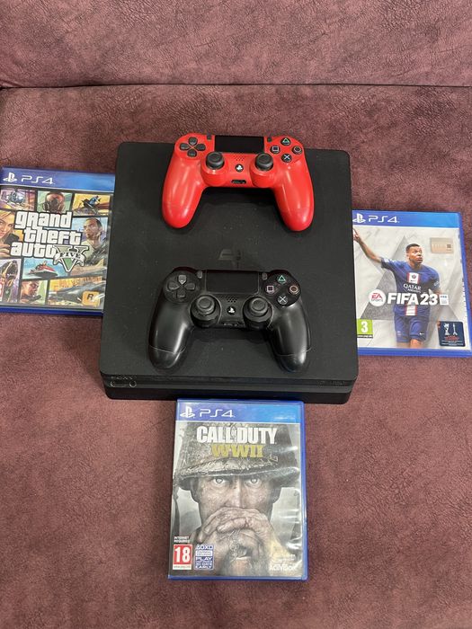PlayStation 4 / 500 GB