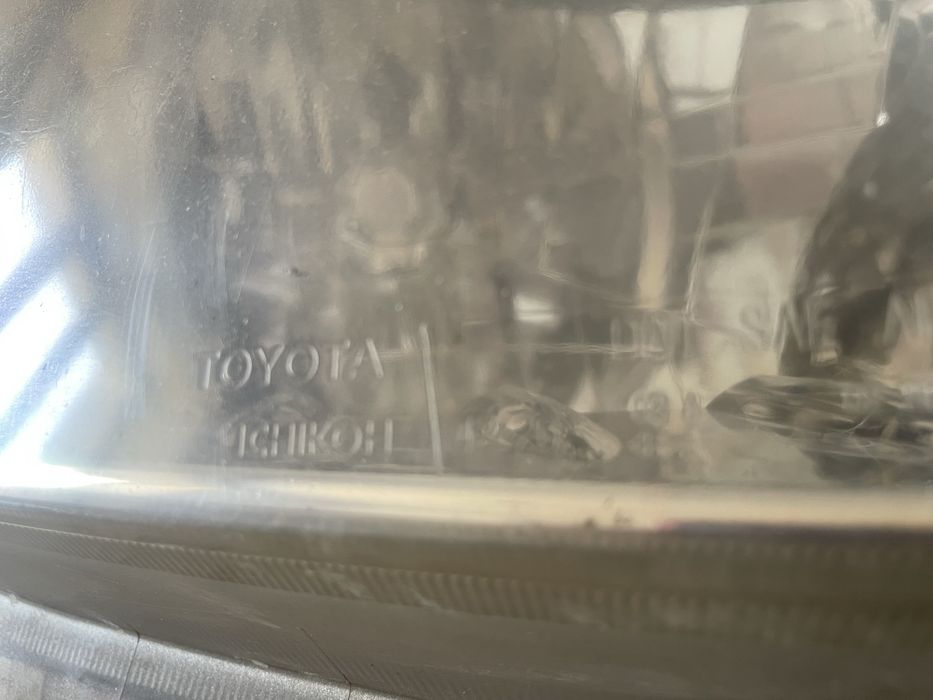 Фара toyota rav 4