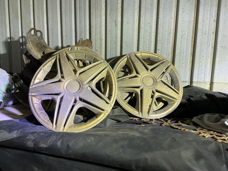 Калпаки для лекковой авто R14