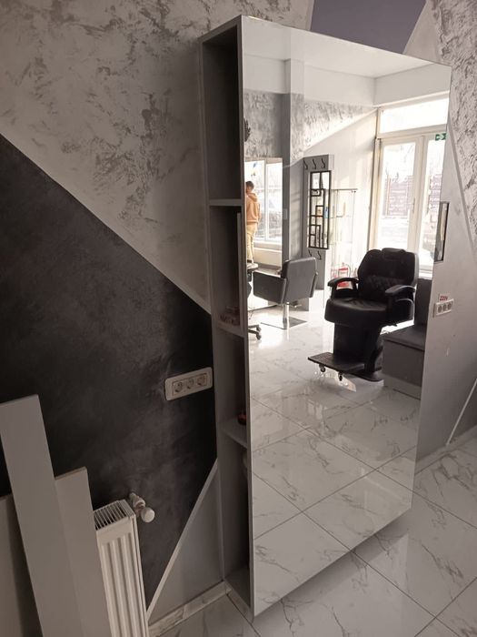 Scaun frizerie si oglinda frizerie