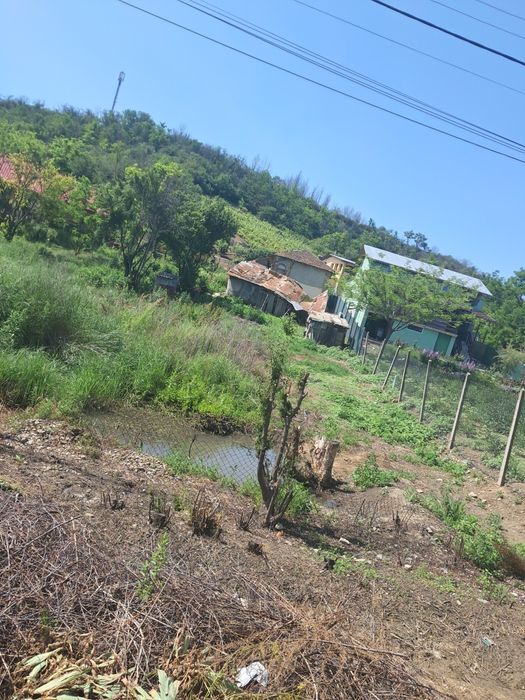 Casa  curte sitoat  la 30 k de bucuresti giurgiu