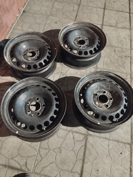 Продам диски Ауди 100 Фольксваген мэрс