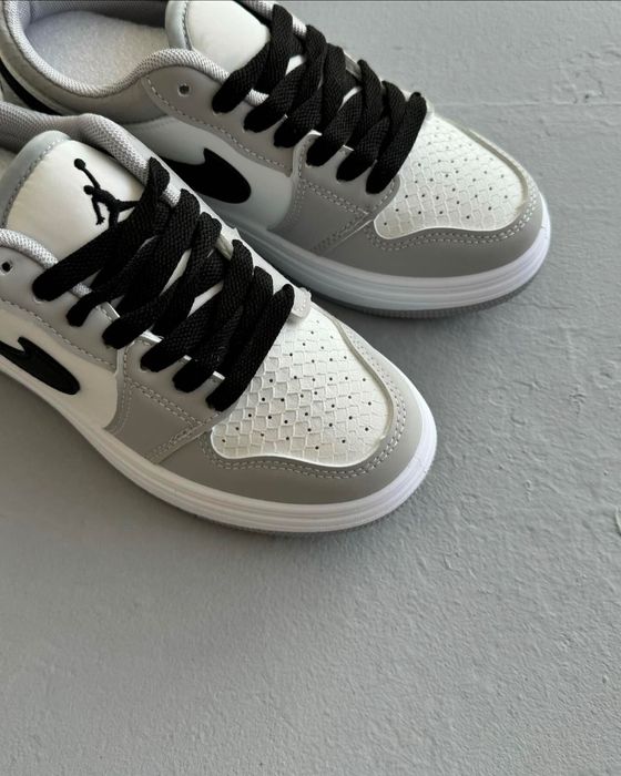 Кроссовки джордан