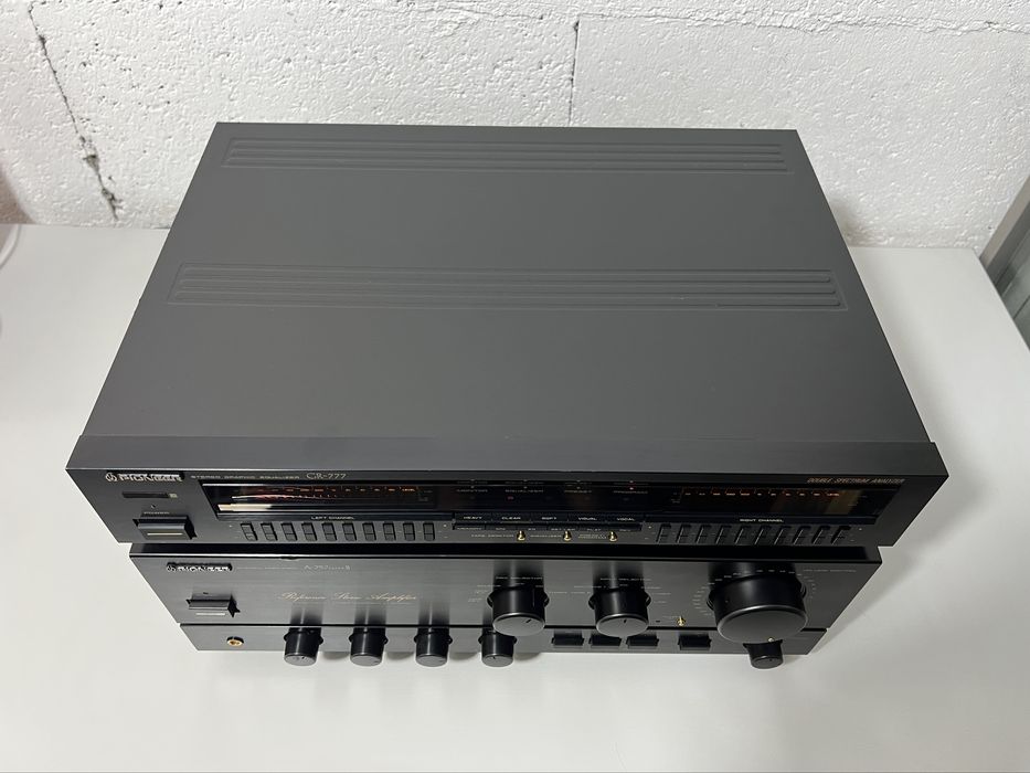 Vand amplificator Pioner A-757 MARK II si egalizator Pioneer GR-777