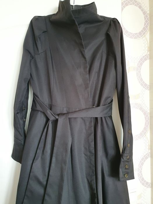 Продам лёгкий, красивый плащ