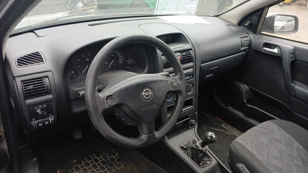 Dezmembrez Opel Astra G - 1.6 Benzina DIN 2001 - Z16XE