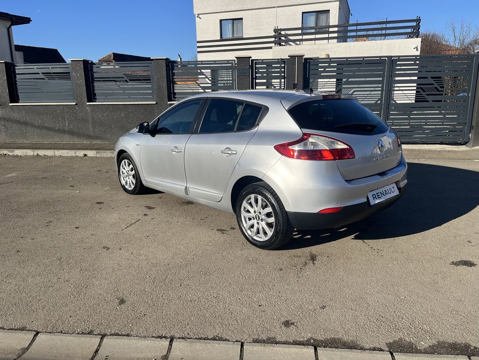 Model Limited 1,5 diesel 110 cp