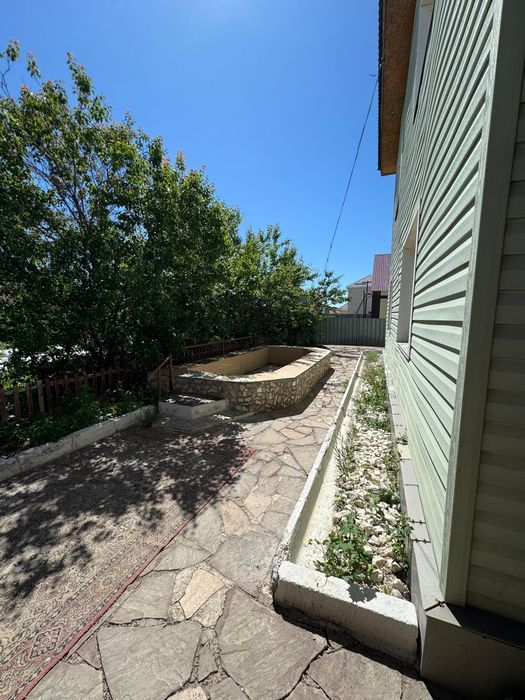 Продам двух этажный коттедж