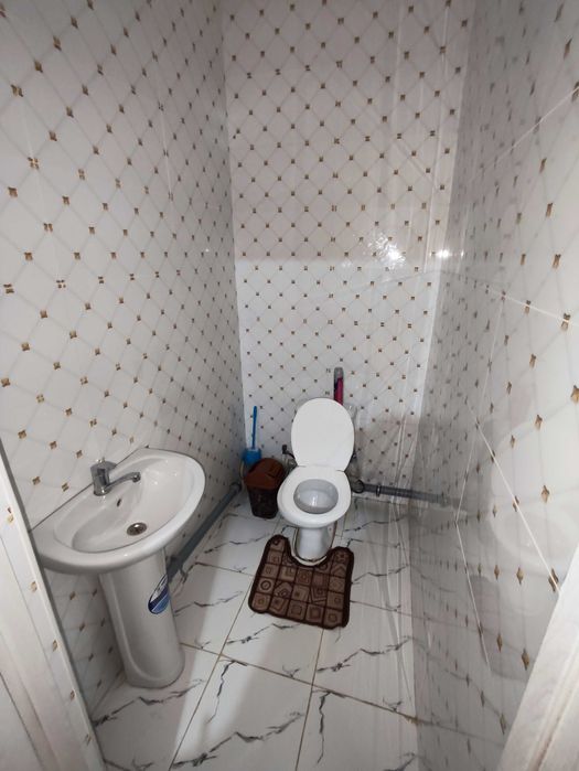 Xazayinli kvartira srochna