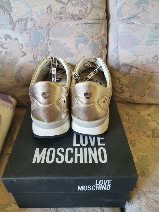 LOVE Moschino обувки