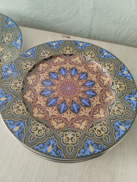 Продается комплект посуды