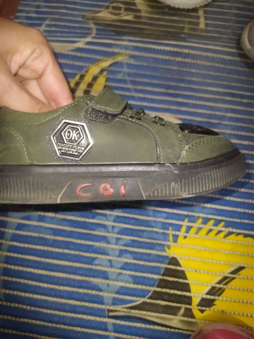 Кроссовки детские