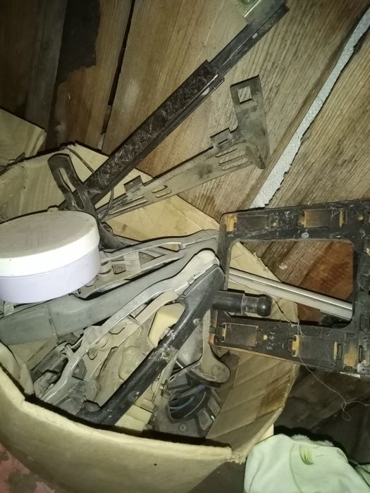 Продам мерседес 190 по запчастям