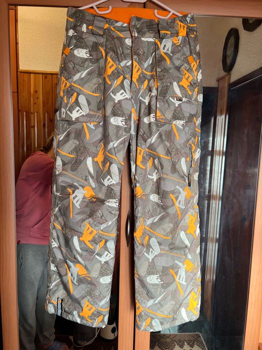 Юношески ски гащеризони