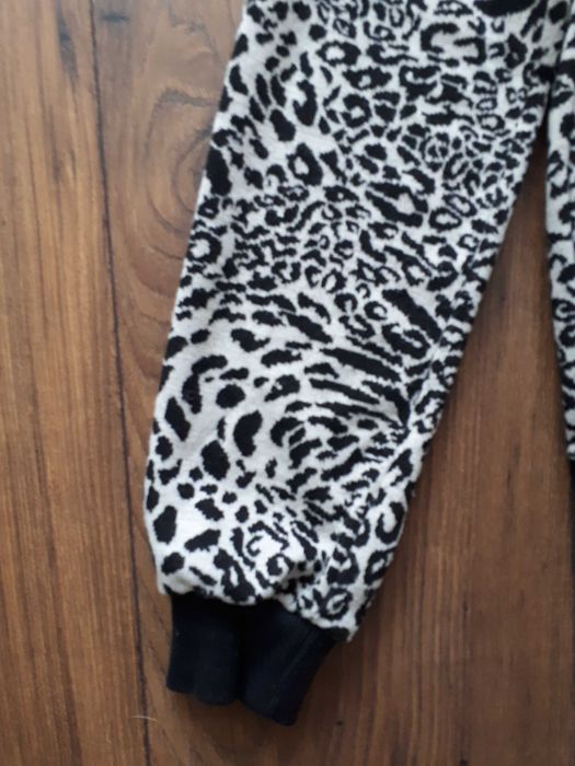 Нови дънки и горнище М размер