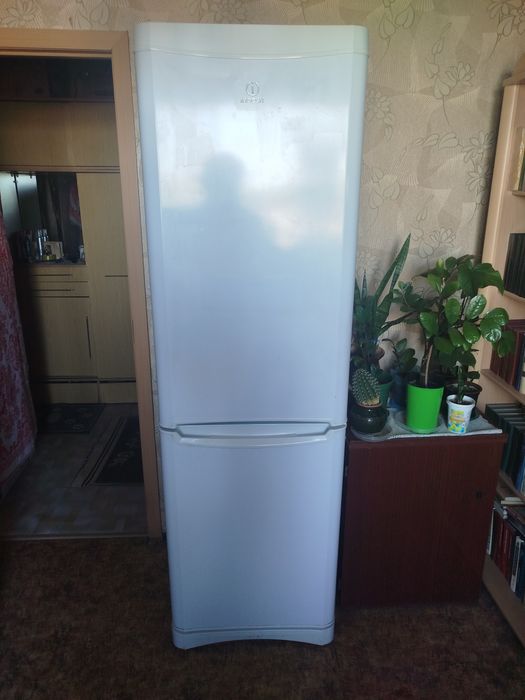 Холодильник indesit бу