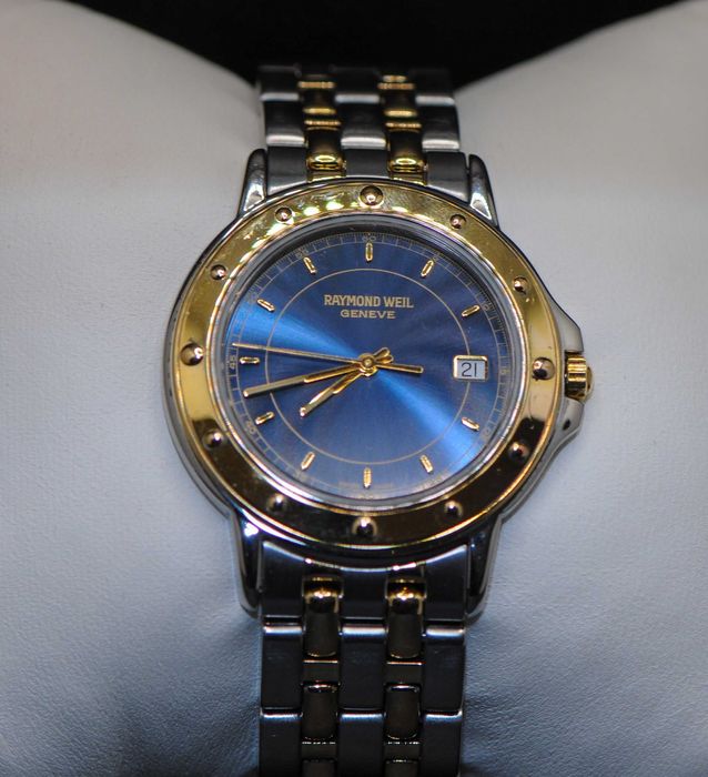 Мъжки швейцарски часовник - Raymond Weil Tango 5560