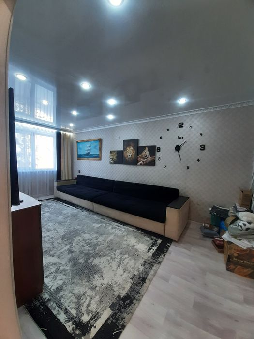 Продам 2-х комнатную квартиру в центре