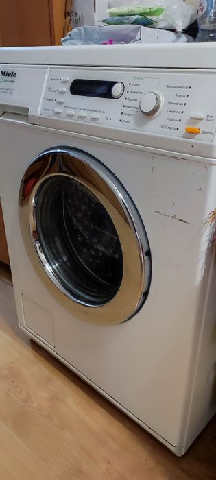 Стиральна машинка Miele