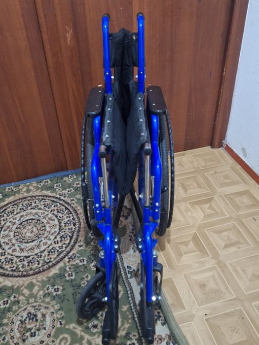 Инвалидная коляска