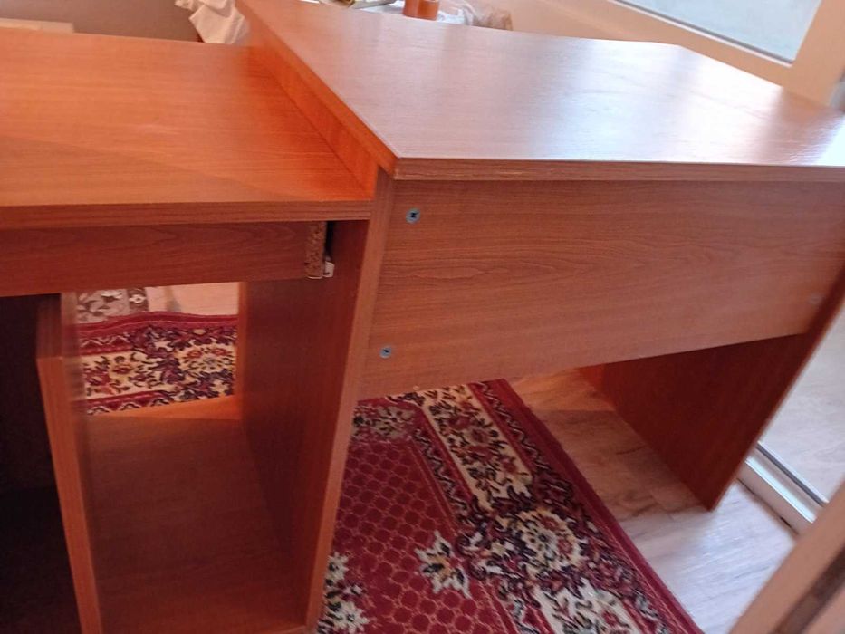 Много функционално бюро в отлично съствояние