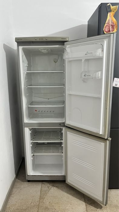 Холодильник Samsung 2006г