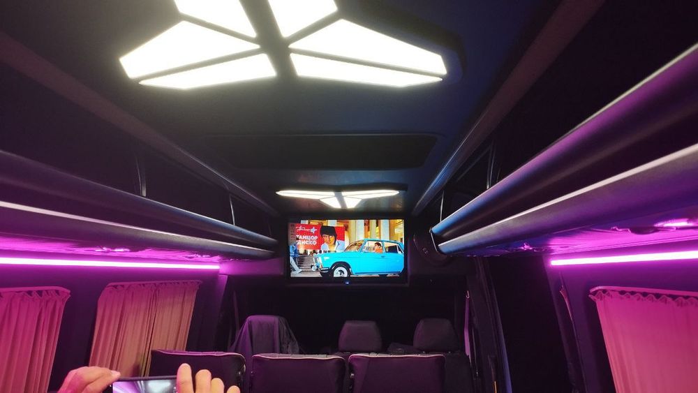 Mercedes sprinter sotiladi