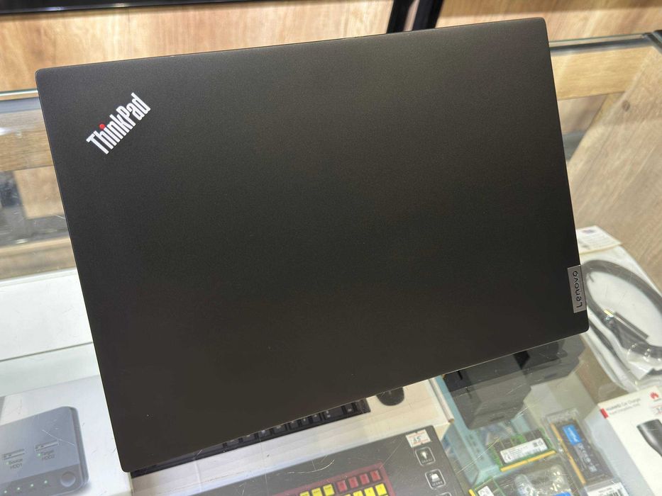 Lenovo ThinkPad E14 Gen2 Core i5-1135G7 ram 8 ssd 128