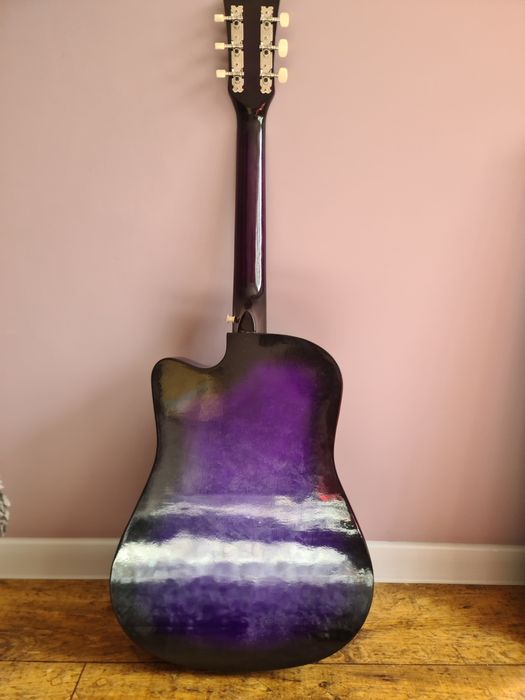 Продается гитара Alau + чехол