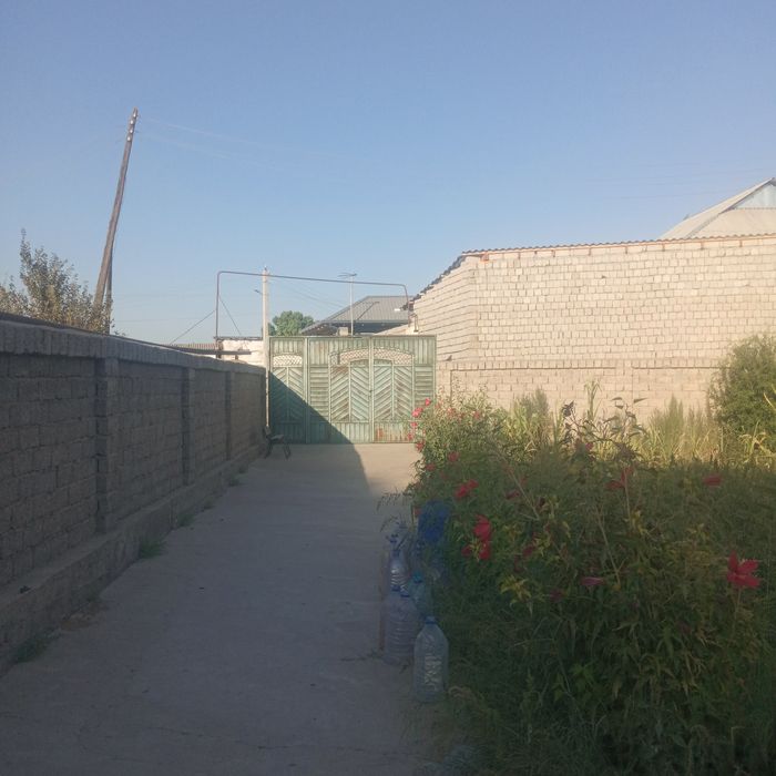 Uy Sotiladi Xovli Nurafshon