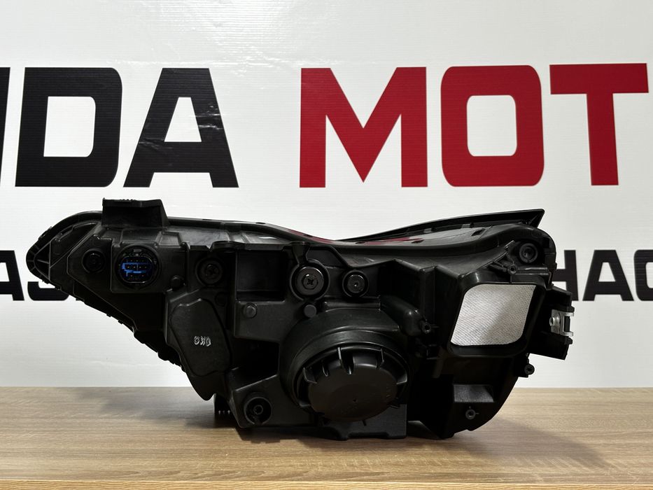 Фара Hyundai Elantra