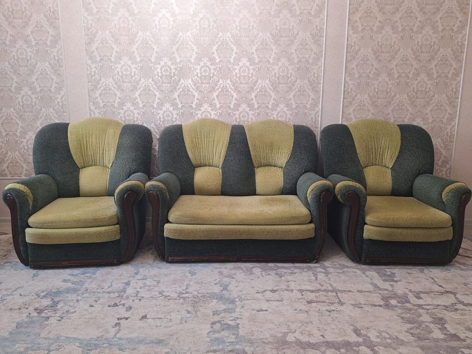 Мини диван с двумя креслами раскладной