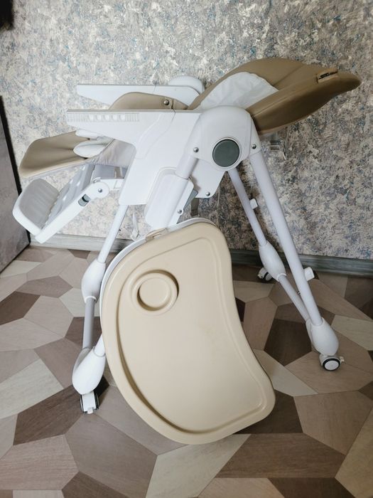 Складной стульчик для кормления Skillmax