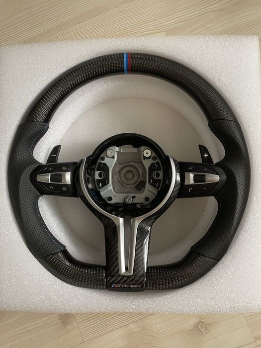 Volan tesit Carbon + piele perforata M BMW Seria F20 F22 F30 F32