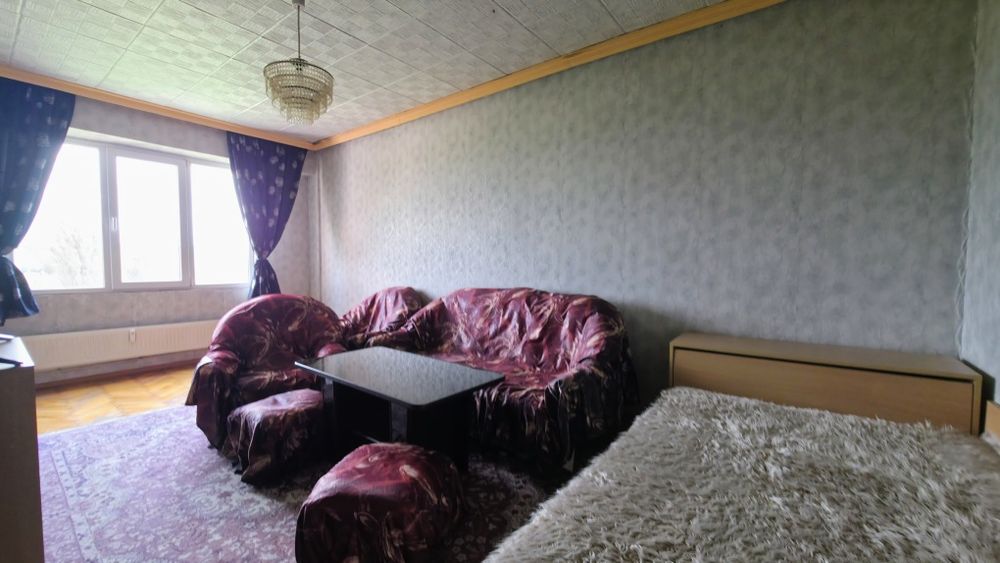 Продава се обзаведен, саниран и реален 2-ст. Апартамент в жк."Димова махала", гр. Перник
