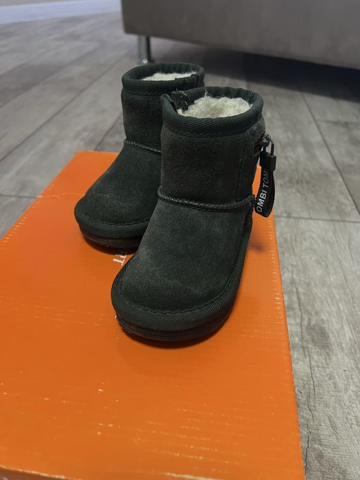 Продам зимнюю обувь